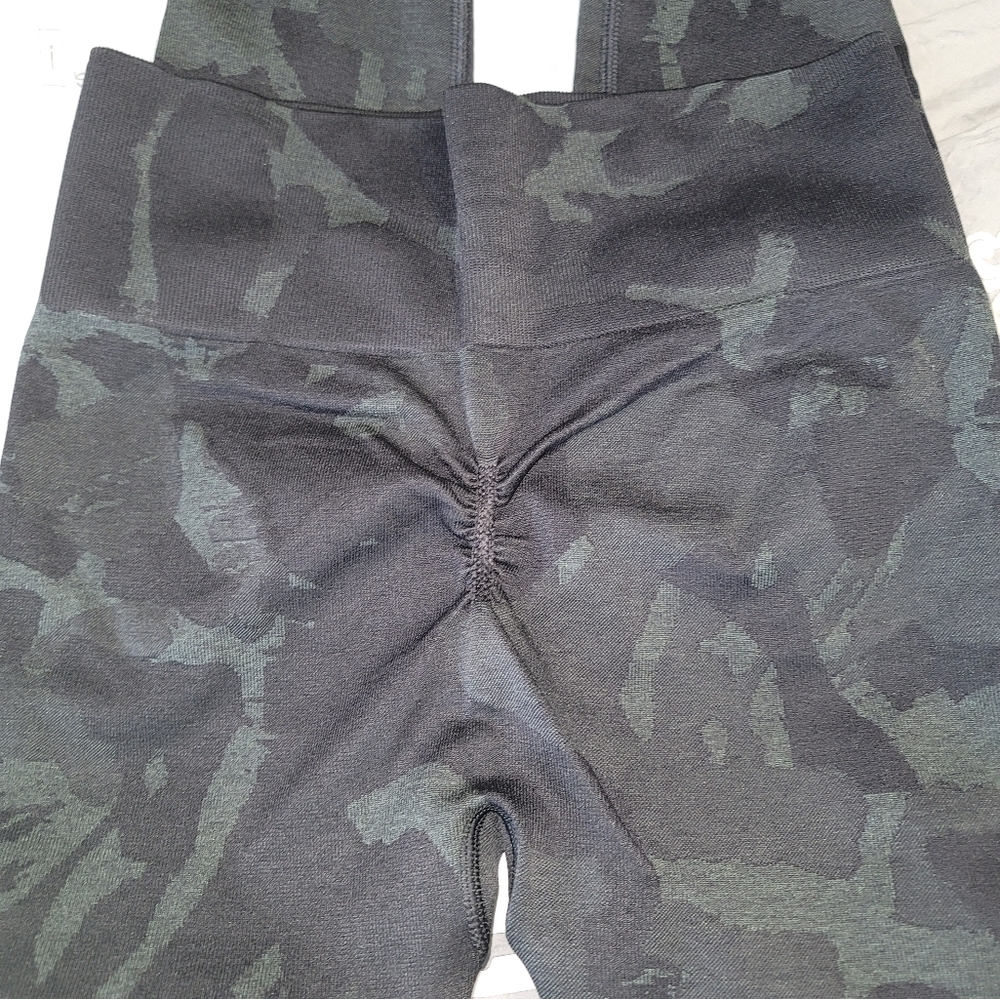 Gymshark Adapt Camo Leggings - Savanna